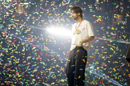 Kevin Parker, do Tame Impala, não dará mais autógrafos ou fotos devido a ‘caçadores agressivos’