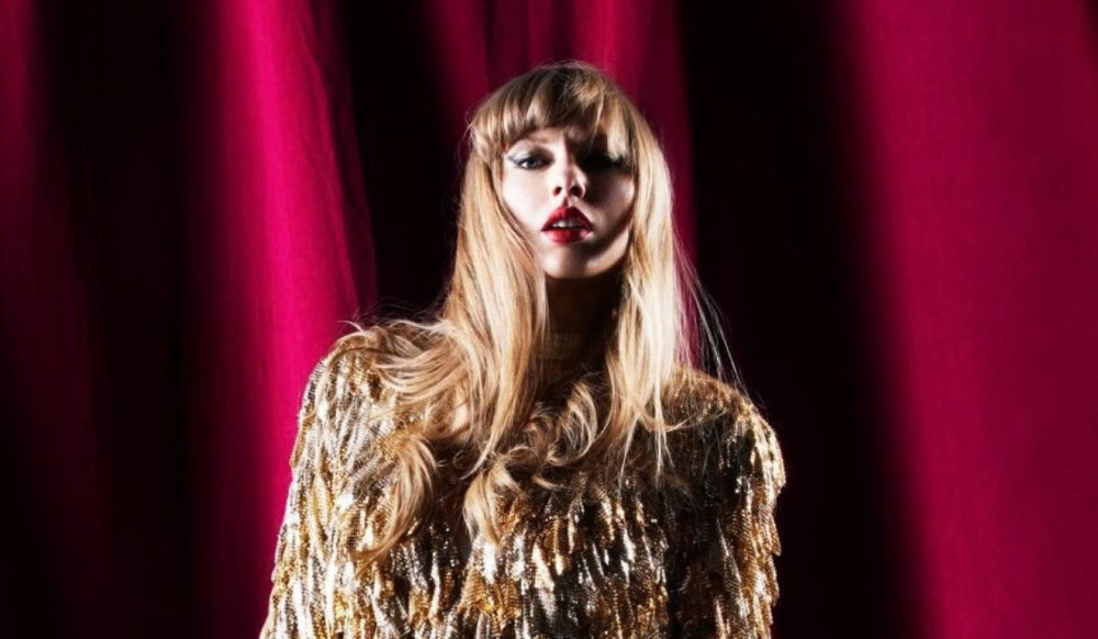 Capa do Álbum The Life of a Showgirl: The Encore