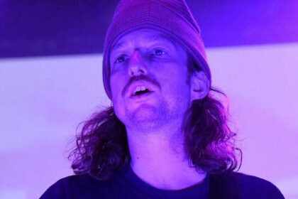 Ex-guitarrista do Turnstile passará por avaliação de competência em caso de tentativa de homicídio
