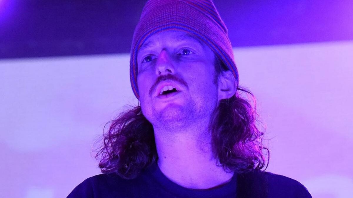 Ex-guitarrista do Turnstile passará por avaliação de competência em caso de tentativa de homicídio