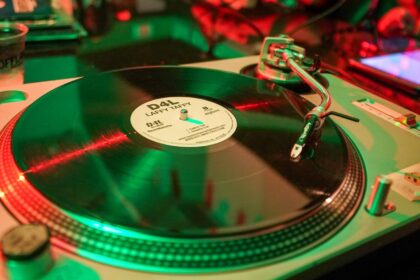 Vendas de vinil nos Estados Unidos ultrapassam US$ 1 bilhão