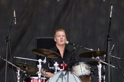 Josh Homme admite possibilidade de voltar a tocar com Kyuss e Them Crooked Vultures