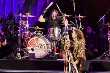 Aerosmith volta aos palcos com Dave Grohl na bateria após três anos