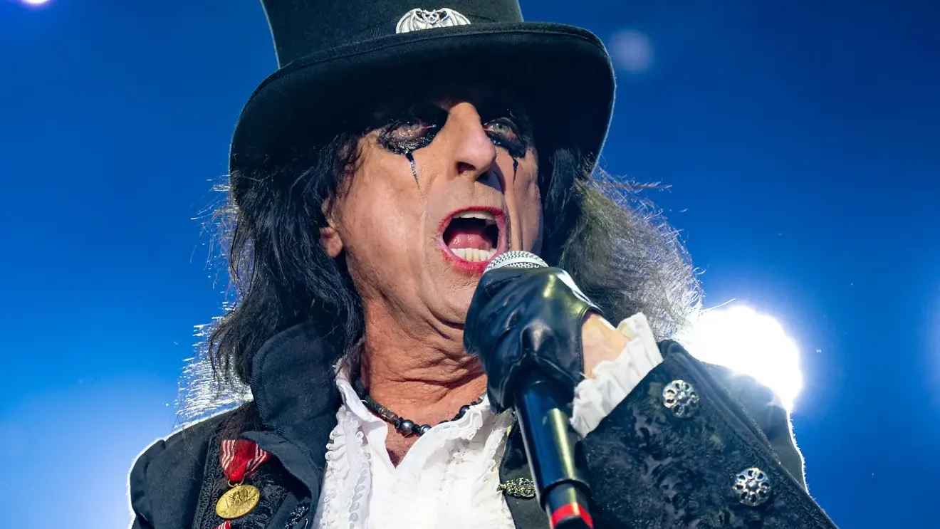 Alice Cooper relembra vício em crack e afirma que substância quase o matou