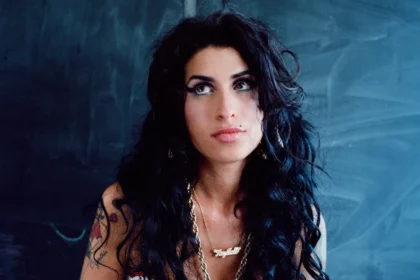 Amy Winehouse e “Back to Black”: o que a edição de 20 anos revela sobre um disco de separação que virou destino