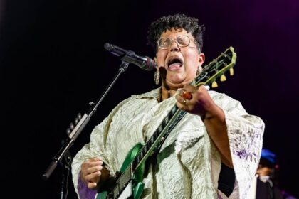 Brittany Howard protesta contra o ICE no Ohana Festival e pede união