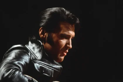 Detentores dos direitos de Elvis Presley processam a Anthropic por uso de 274 músicas