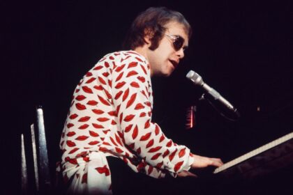 3 músicas de Elton John que foram feitas para serem vivenciadas ao vivo