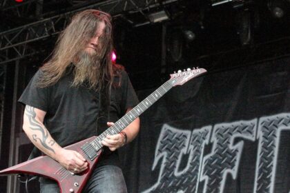 Greg Tribbett, do Mudvayne, lança “Mother Trucker”, single de estreia do Dead Wyte