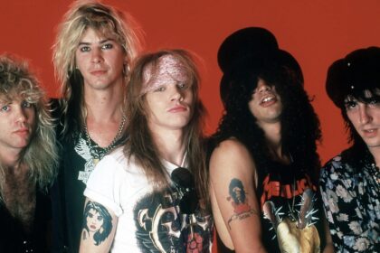 3 músicas de rock de 1988 que você certamente ouviu passeando no shopping
