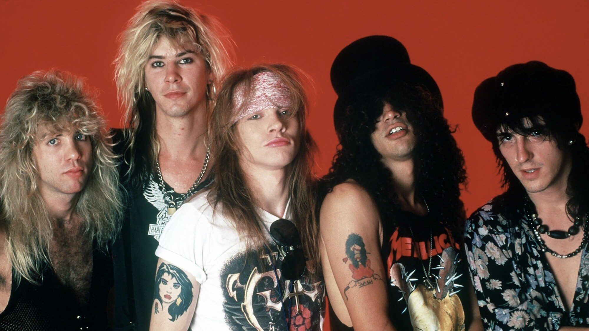 3 músicas de rock de 1988 que você certamente ouviu passeando no shopping
