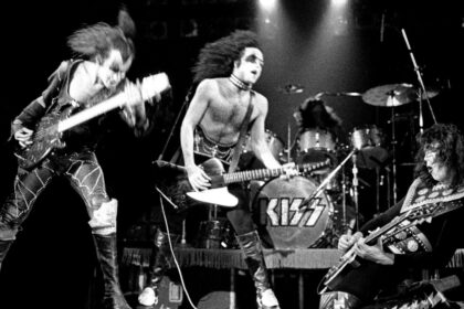 3 faixas clássicas do rock feitas sob medida para atravessar a noite