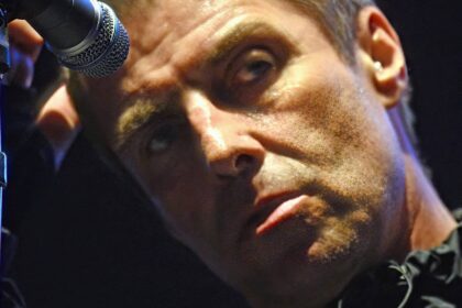 Liam Gallagher compra mansão em Cotswolds após reunião do Oasis