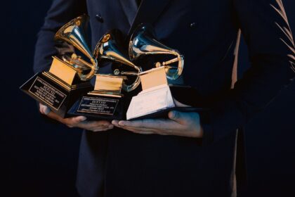 Os vencedores do Grammy de álbum do ano nos anos 1980, do pior para o melhor