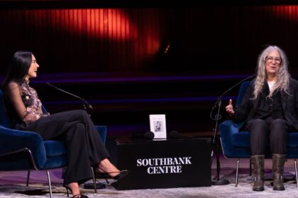 Patti Smith conversa com Dua Lipa sobre o livro “Bread Of Angels” no London Literature Festival