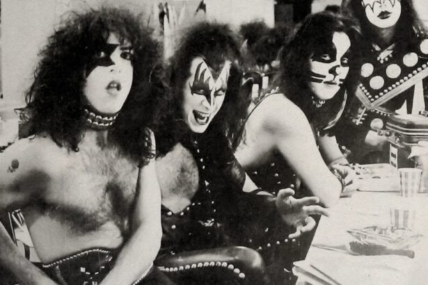 Paul Stanley ainda ama “C’mon and Love Me” do Kiss, escrita em 30 minutos