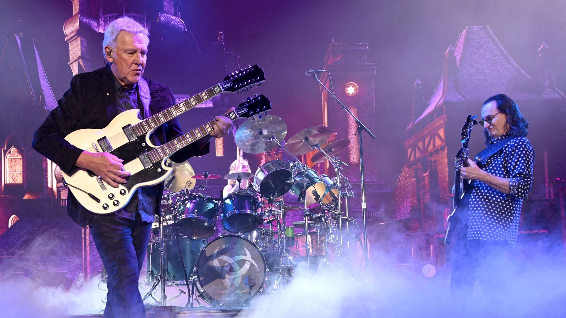Alex Lifeson, do Rush, redescobre paixão por turnês após luto e desafios físicos