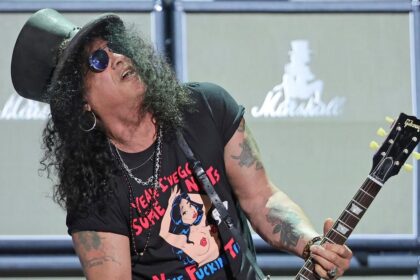Slash conta como formou a banda com Myles Kennedy e os Conspirators