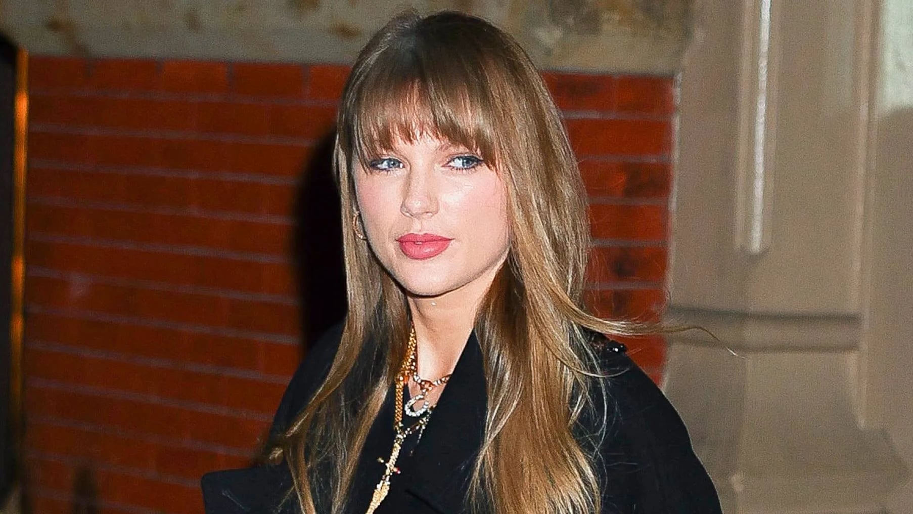 Taylor Swift lidera pelo quarto mês a parada Top Movie Songs da Billboard com “I Knew It, I Knew You”