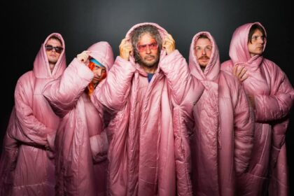 The Flaming Lips anunciam novo álbum, “The Teardrop Throbs”, e lançam o single “God Will Control The Werewolves”