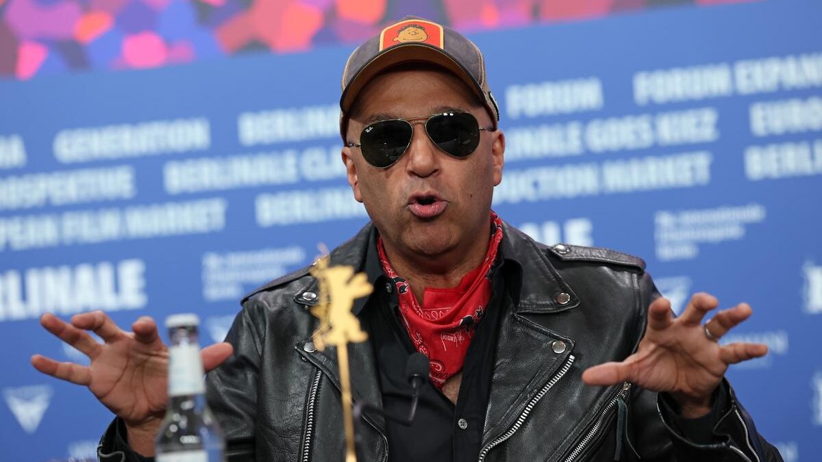 Tom Morello defende que bandas de rock não precisam ser políticas e cobra autenticidade