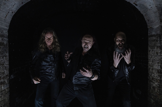 Capa do Álbum Into Oblivion