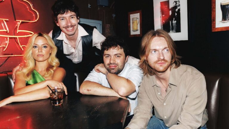 The Favors (FINNEAS & Ashe) lança álbum de estreia “The Dream” e clipe