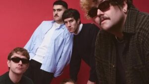 Militarie Gun estreia ‘God Owes Me Money’ antes do álbum