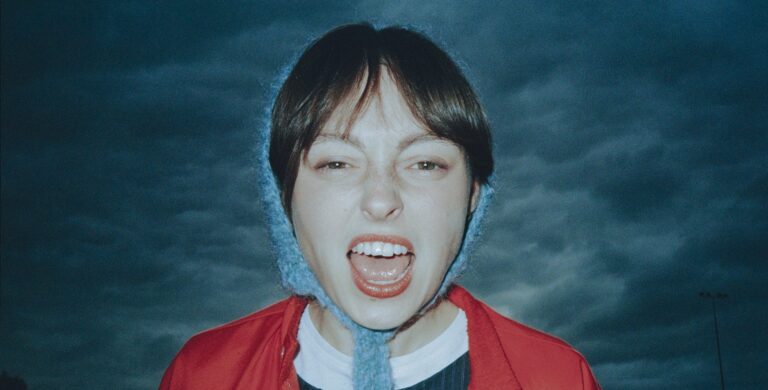 Stella Donnelly. Foto: Reprodução.
