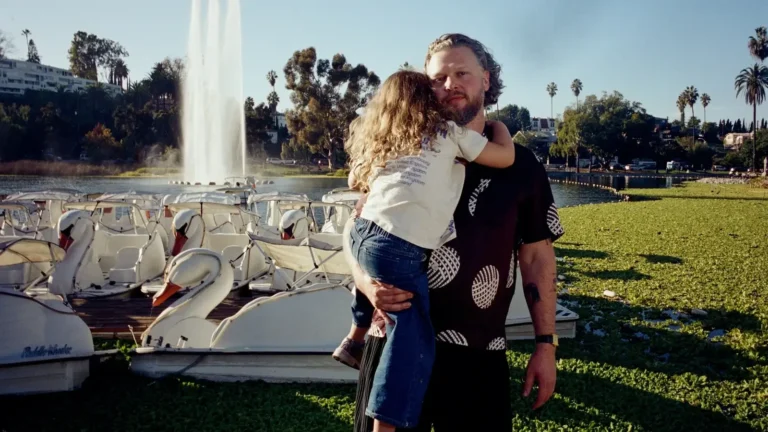 JJerome87 / Joe Newman. Crédito: Joe Newman steps out from alt-J with solo project JJerome87.