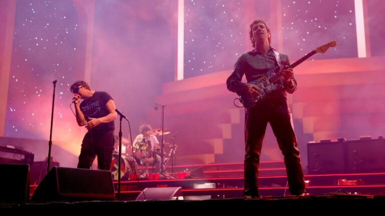 The Strokes se apresentam no Coachella Valley Music and Arts Festival em 2026