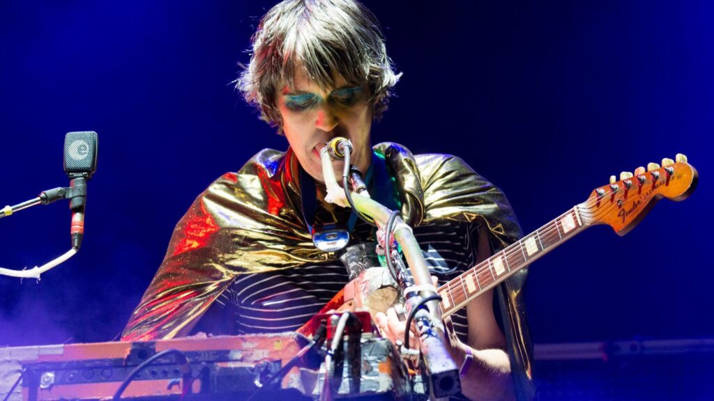 Steven Drozd, do The Flaming Lips, se apresenta em 2018