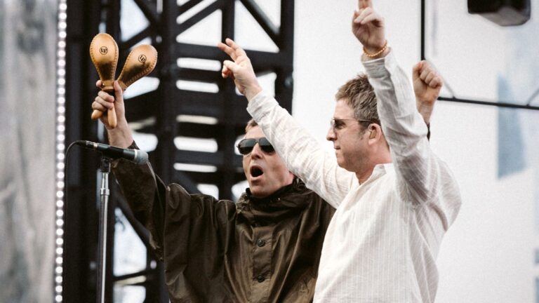 Oasis se apresenta no Croke Park, em Dublin, em 16 de agosto de 2025